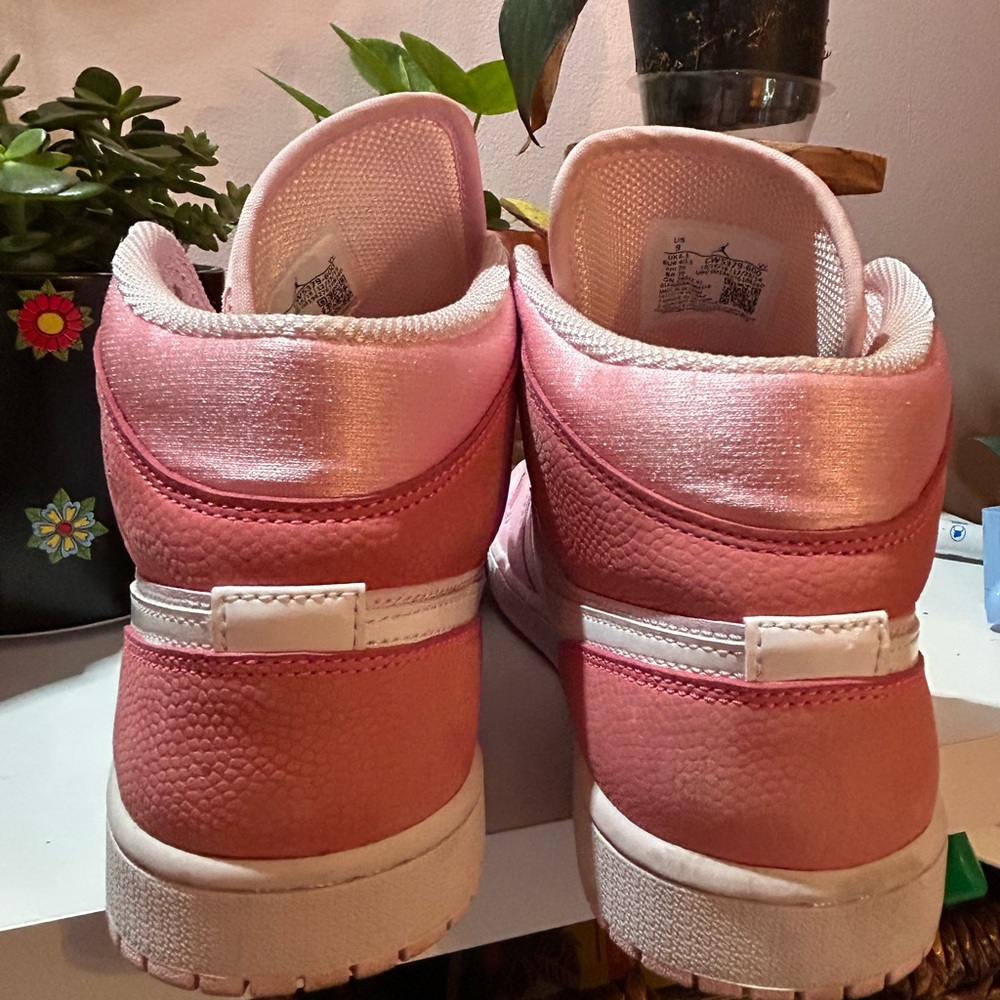Aj1 Mid - Picture 4 of 10
